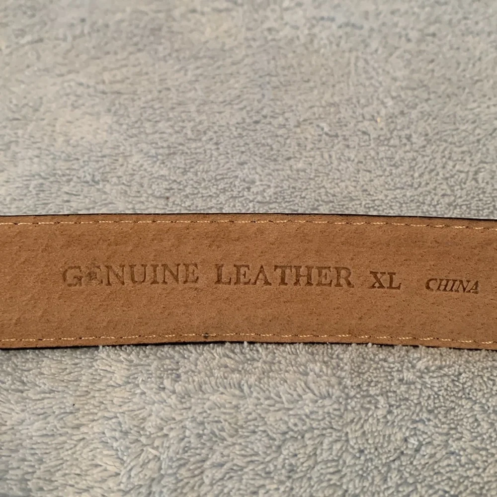 Elegant Black Leather Belt with Silver Buckle